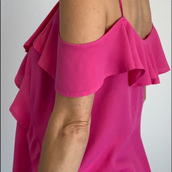 Cute cold shoulder pink top - Picture 3 of 5